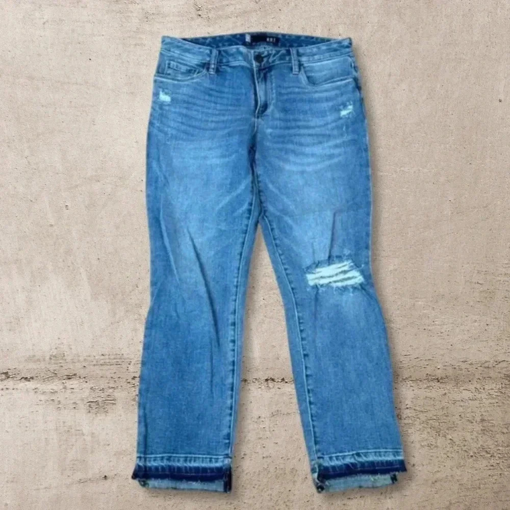 Kut from the Kloth Medium Blue Straight Leg Jeans with Knee Distress
